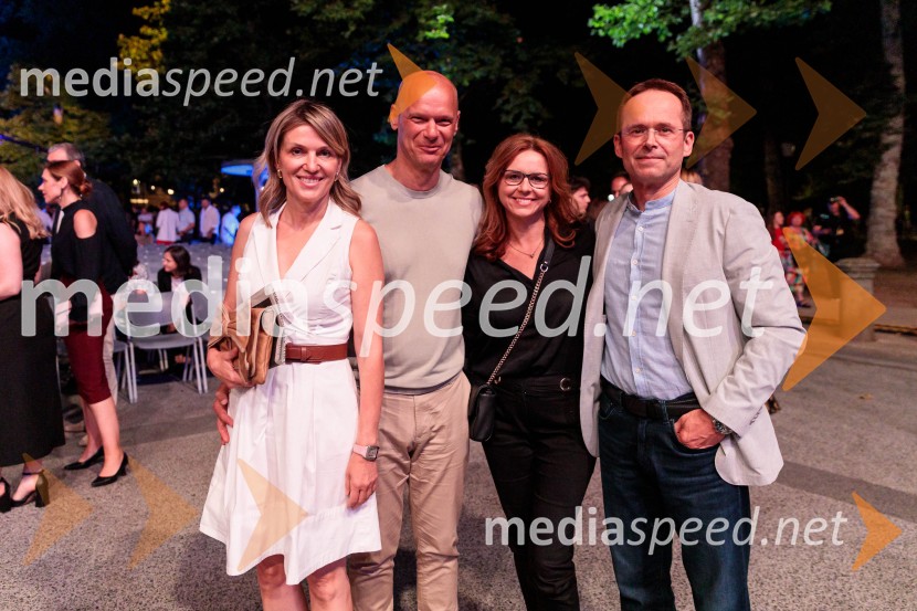  Barbara Uranjek, direktorica, Britansko-slovenska gospodarska zbornica;  Primož Kozina, odvetnik;  ... ;  ... 73. Ljubljana Festival, Poletna noč 2025, otvoritev