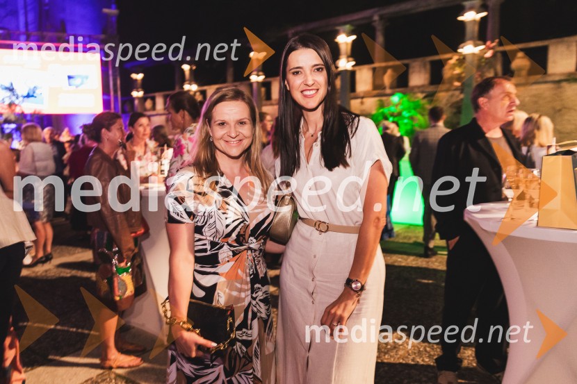  Zekira Marković, Kulturno društvo MariBorke, lastnica restavracije Baščaršija in Sarajevo;  Alenka  Husič, pevka, skupina Bepop73. Ljubljana Festival, Poletna noč 2025, otvoritev