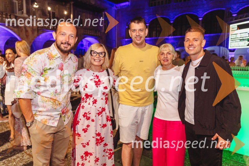  Zlatan  Čordić - Zlatko, raper;  ... ;  Rok Terkaj - Trkaj, raper;  ... ;  Anže Škrube, plesalec73. Ljubljana Festival, Poletna noč 2025, otvoritev