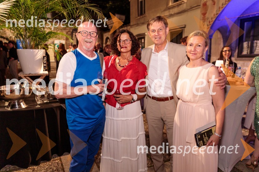  Tomaž Domicelj, glasbenik;   Irena Brunec - Tébi, kiparka in slikarka; prof. dr. Miro Cerar, nekdanji predsednik Vlade Republike Slovenije ;  ... 73. Ljubljana Festival, Poletna noč 2025, otvoritev