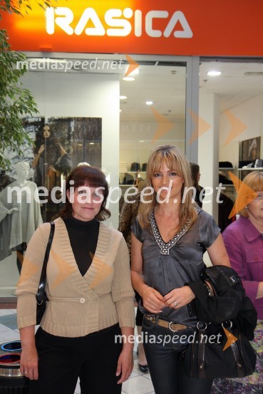 ... in Lidija Šestak Zorič, predsednica društva SončekRašica, otvoritev prodajalne v Europarku