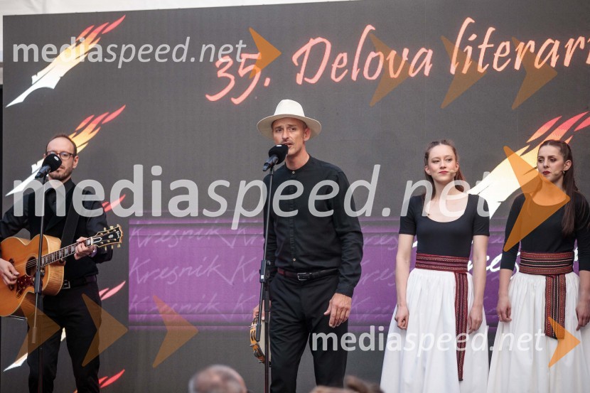  Metod Banko, pevec, kitarist, Momento Cigano35. kresnika prejela Ana Schnabl