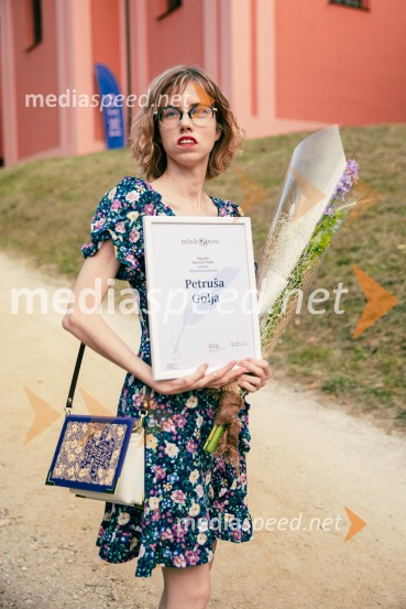  Petruša Golja, literarna kritičarka35. kresnika prejela Ana Schnabl