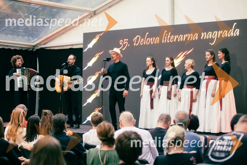  Janez Dovč, glasbenik;  Gregor Volk, skupina Leni Kravac;  Metod Banko, pevec, kitarist, Momento Cigano35. kresnika prejela Ana Schnabl