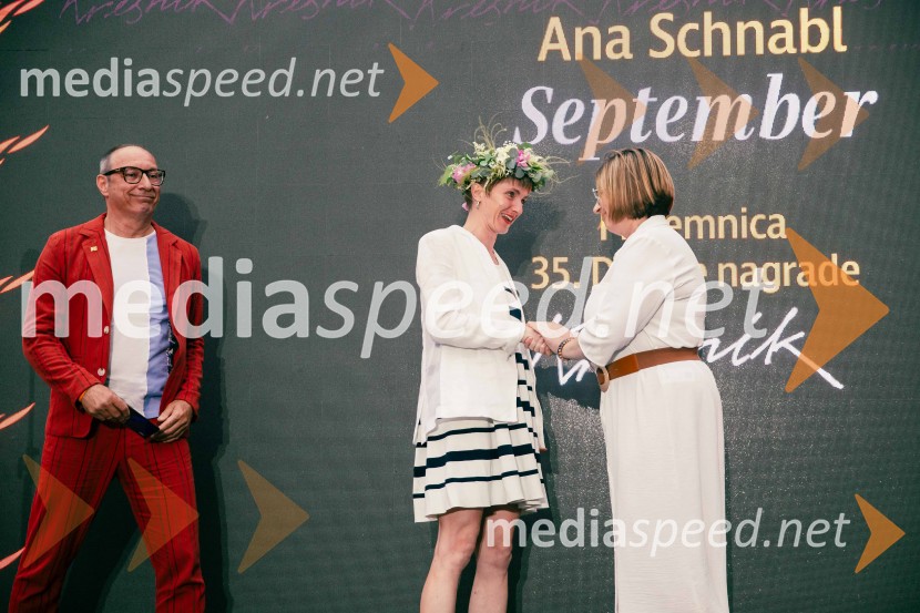  Igor Bratož, pisatelj;  Ana  Schnabl, pisateljica;  Nataša  Luša, direktorica družbe Delo d.o.o.35. kresnika prejela Ana Schnabl