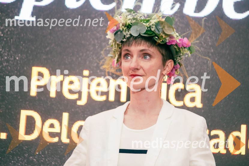  Ana  Schnabl, pisateljica35. kresnika prejela Ana Schnabl