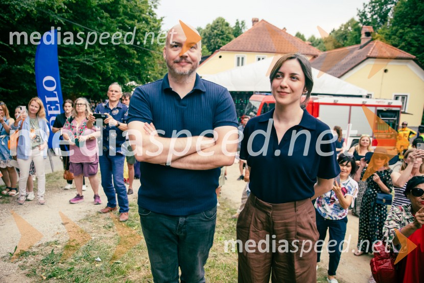 Prof. Dr. Andrej Predin, pisatelj in novinar;  Pia Prezelj, pisateljica, prevajalka in novinarka35. kresnika prejela Ana Schnabl