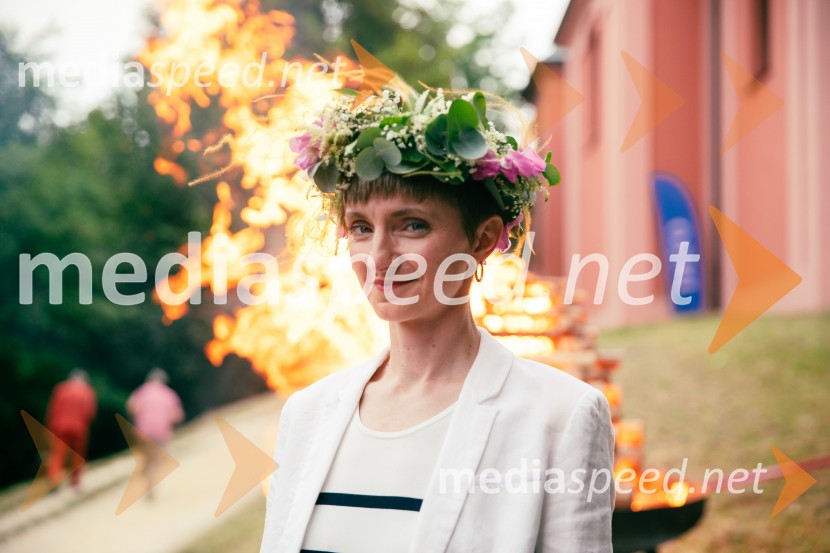  Ana  Schnabl, pisateljica35. kresnika prejela Ana Schnabl