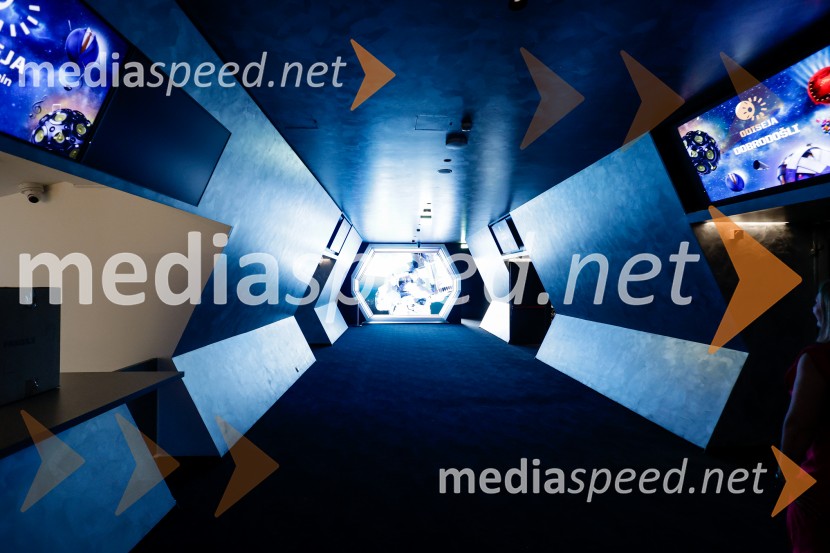 ODISEJA odpira svoja vrata