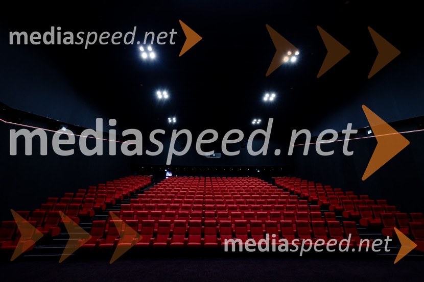 ODISEJA odpira svoja vrata