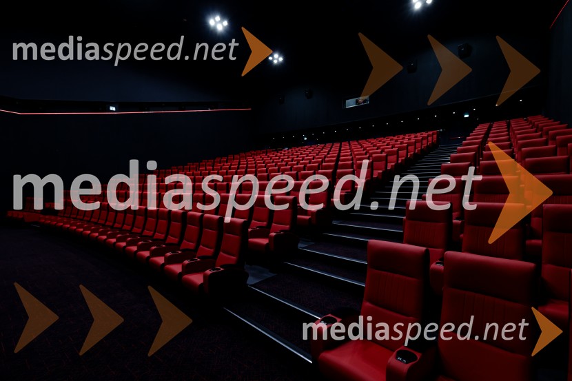 ODISEJA odpira svoja vrata