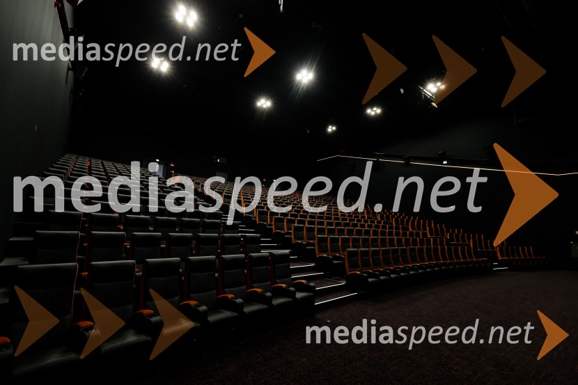 ODISEJA odpira svoja vrata