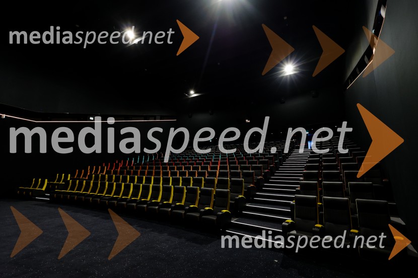 ODISEJA odpira svoja vrata