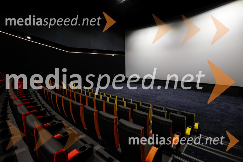 ODISEJA odpira svoja vrata