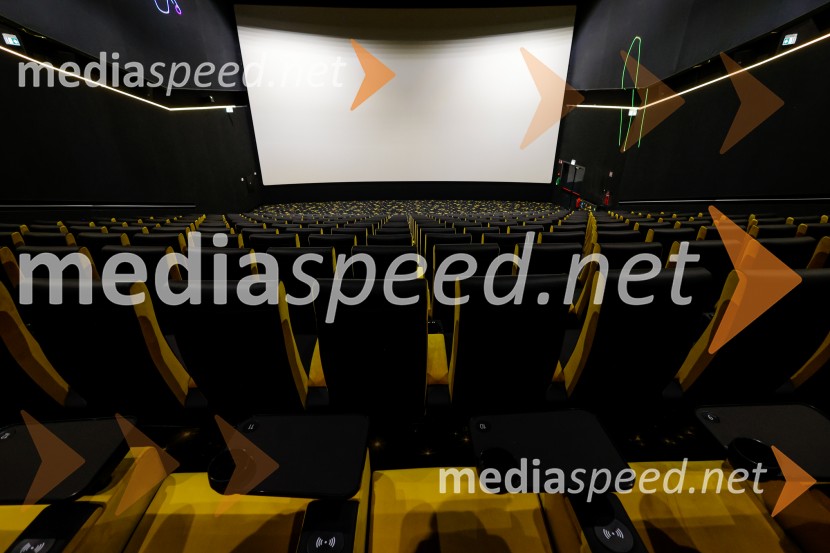 ODISEJA odpira svoja vrata