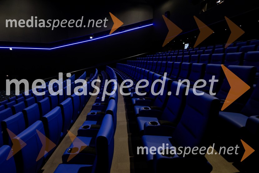 ODISEJA odpira svoja vrata