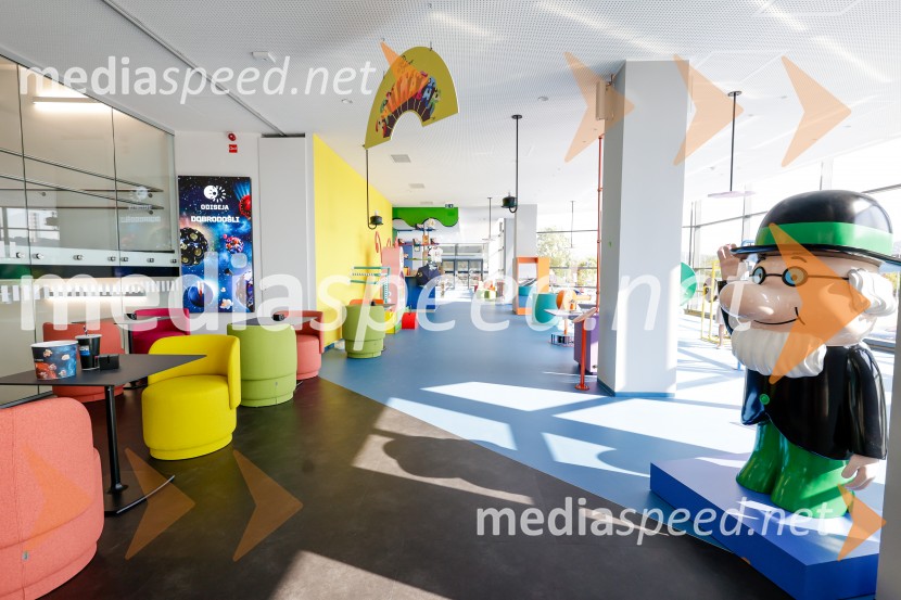 ODISEJA odpira svoja vrata