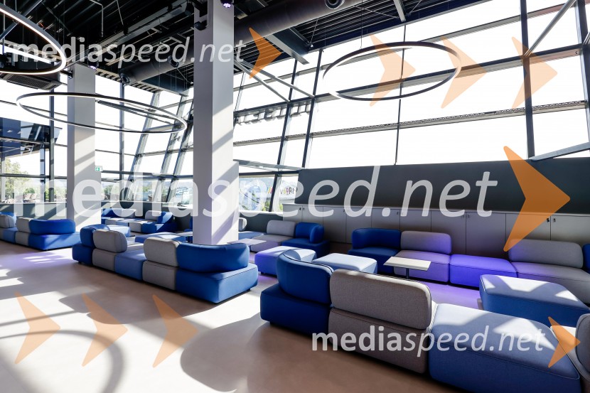 ODISEJA odpira svoja vrata