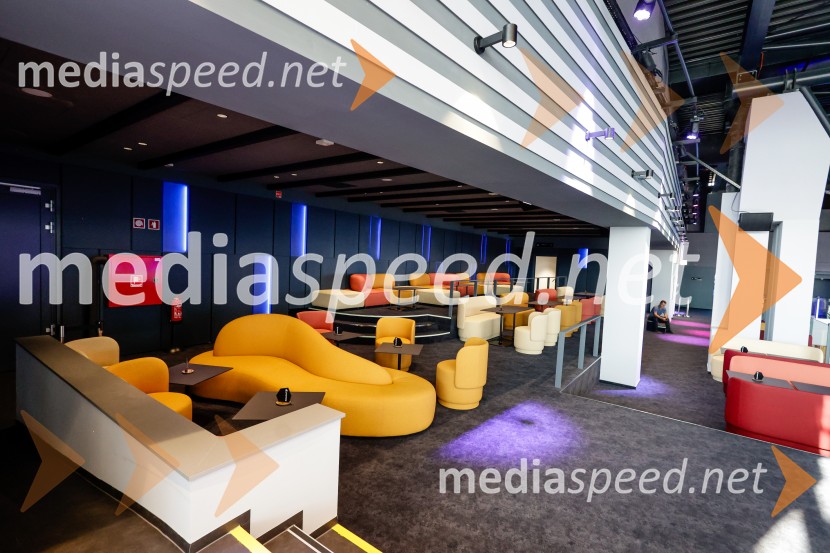 ODISEJA odpira svoja vrata