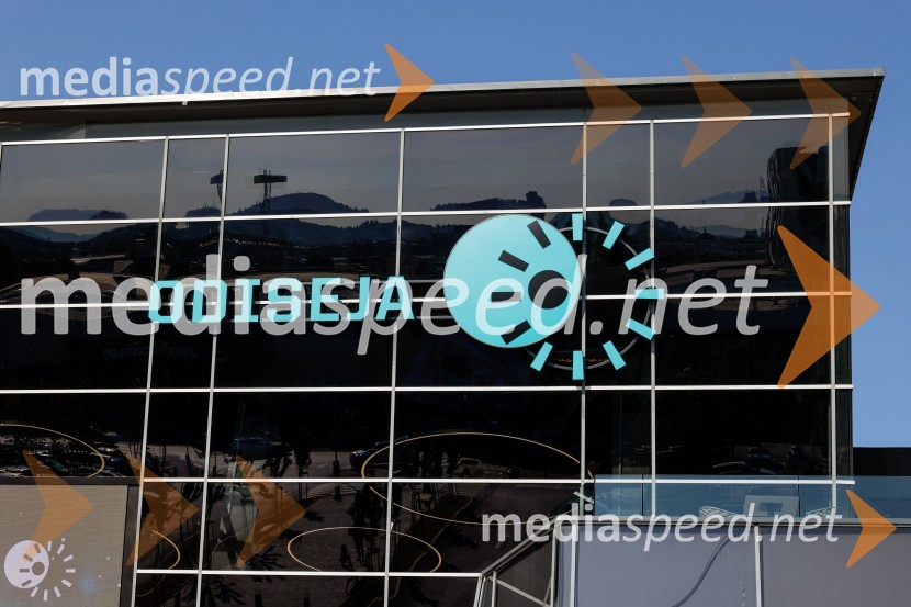 ODISEJA odpira svoja vrata