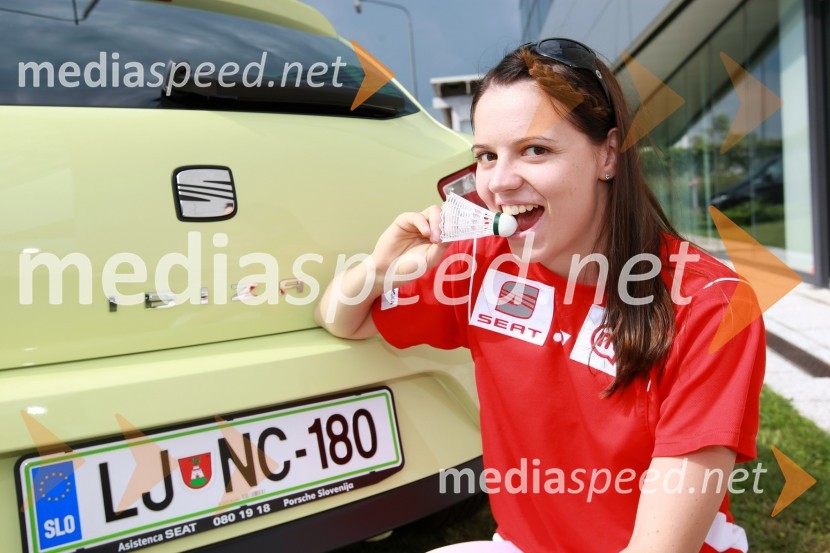 Maja Tvrdy, igralka badmintonaMaja Tvrdy, olimpijska predstavnica v badmintonu prejela ključe novega avtomobila Seat Ibiza