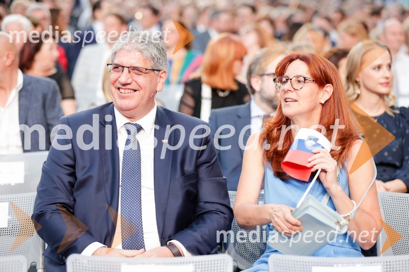  Boštjan Poklukar, minister za notranje zadeve RS;  ... Osrednja slovesnost ob 34. dnevu državnosti na Kongresnem trgu