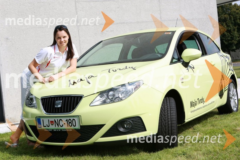 Maja Tvrdy, igralka badmintonaMaja Tvrdy, olimpijska predstavnica v badmintonu prejela ključe novega avtomobila Seat Ibiza