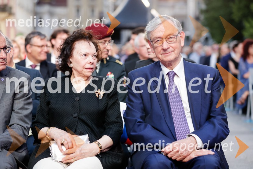  Barbara Miklič Türk;  Danilo Türk, nekdanji predsednik Republike SlovenijeOsrednja slovesnost ob 34. dnevu državnosti na Kongresnem trgu