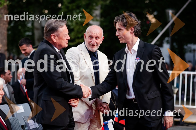  Zoran Janković, župan, Mestna občina Ljubljana;  ... ;  Luka Mesec, podpredsednik vlade in minister za delo, družino, socialne zadeve in enake možnostiOsrednja slovesnost ob 34. dnevu državnosti na Kongresnem trgu