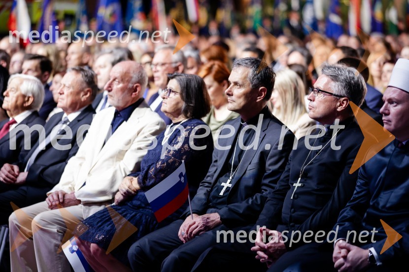 Osrednja slovesnost ob 34. dnevu državnosti na Kongresnem trgu