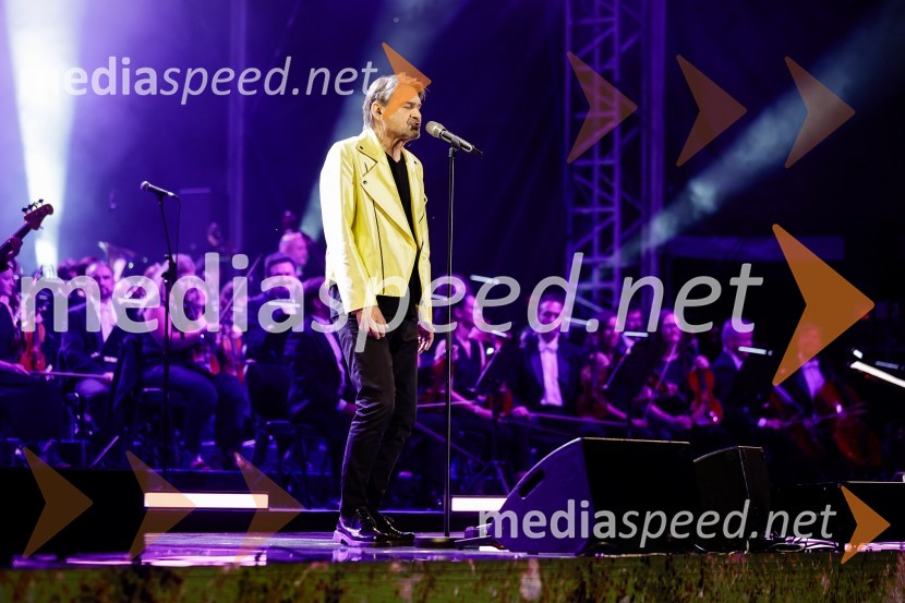  Marko Vuksanovič, pevec, skupina AvtomobiliOsrednja slovesnost ob 34. dnevu državnosti na Kongresnem trgu