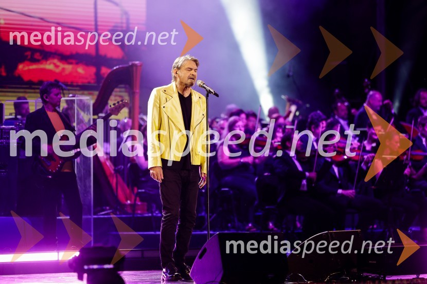  Marko Vuksanovič, pevec, skupina AvtomobiliOsrednja slovesnost ob 34. dnevu državnosti na Kongresnem trgu