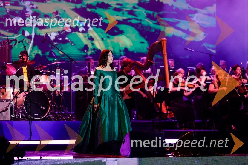  Tinkara Kovač, glasbenicaOsrednja slovesnost ob 34. dnevu državnosti na Kongresnem trgu