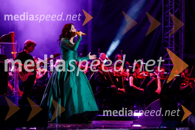  Tinkara Kovač, glasbenicaOsrednja slovesnost ob 34. dnevu državnosti na Kongresnem trgu