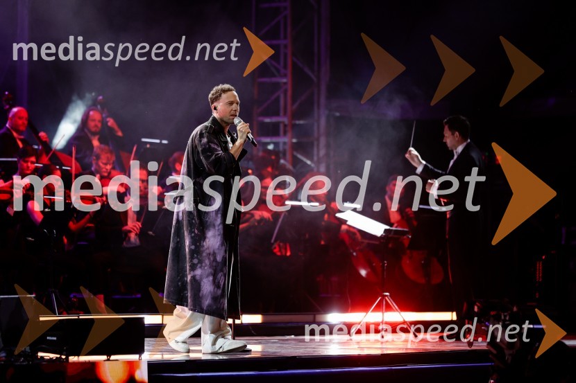  Klemen Slakonja, igralec, komik in TV voditeljOsrednja slovesnost ob 34. dnevu državnosti na Kongresnem trgu