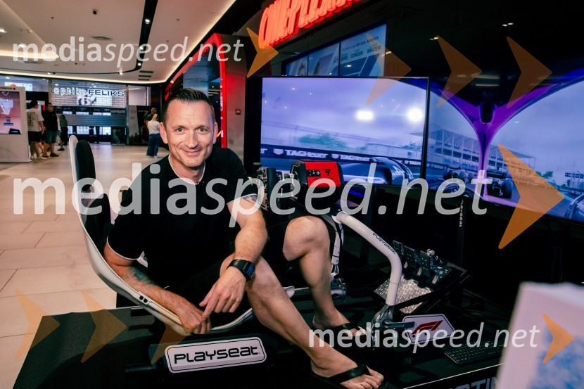  Simon Vadnjal, novinar in glasbenikPremiera filma F1 v Cineplexx Ljubljana