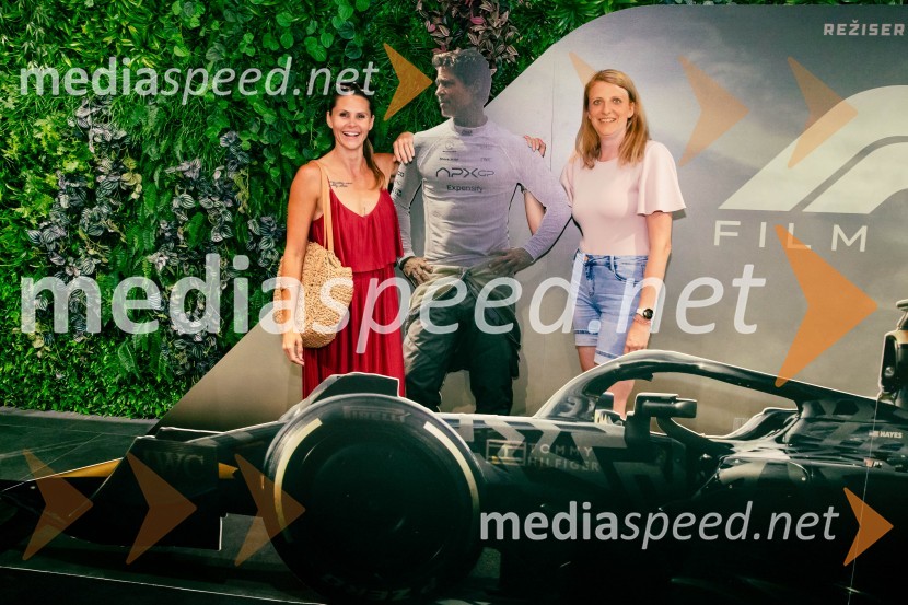  Teja  Jugovic, spletna vplivnica, Cool mamacita;  ... Premiera filma F1 v Cineplexx Ljubljana