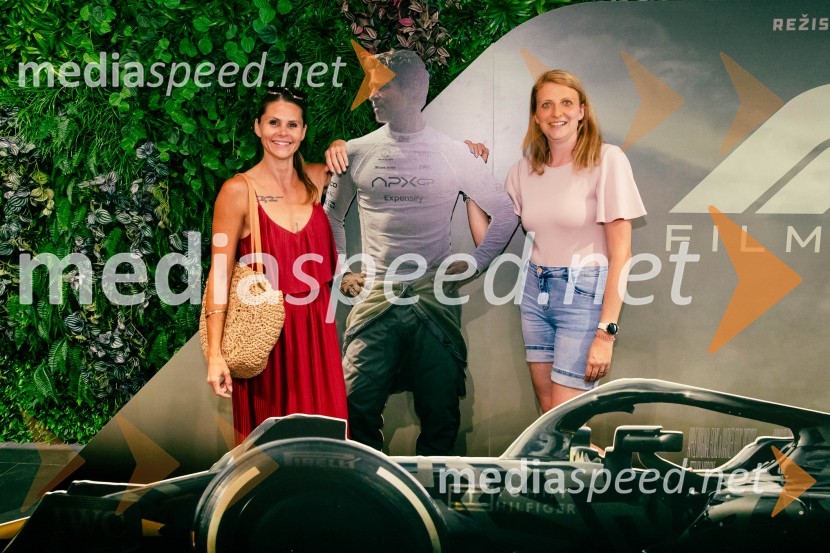  Teja  Jugovic, spletna vplivnica, Cool mamacita;  ... Premiera filma F1 v Cineplexx Ljubljana