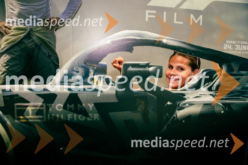  Teja  Jugovic, spletna vplivnica, Cool mamacitaPremiera filma F1 v Cineplexx Ljubljana