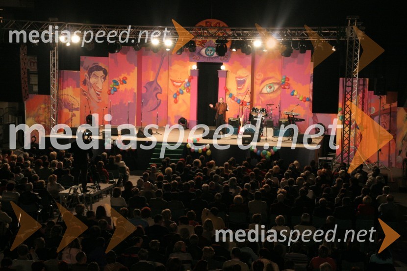 Polna mariborska Dvorana TaborParada humorja 2006