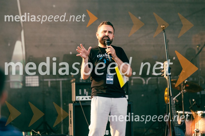  Janko Simon Klanfer, urednik, Radio FantasyVeliki koncert Magnifica ob 15-letnici Citybanda
