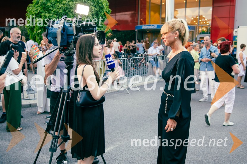   Anastasija Jović , novinarka, POP TV;  Darja Lesjak, center manager, Citycenter CeljeVeliki koncert Magnifica ob 15-letnici Citybanda