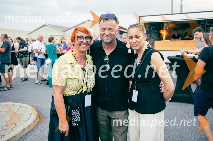  Nena Horvat, vodja marketinga Citycenter Celje; dr. Tone Kregar, zgodovinar, pevec Mi2, direktor Muzeja novejše zgodovine Celje;  ... Veliki koncert Magnifica ob 15-letnici Citybanda