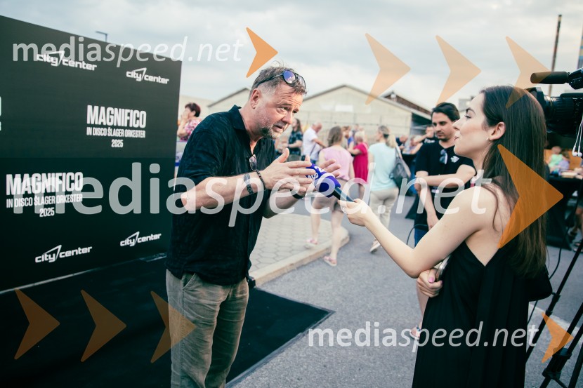 dr. Tone Kregar, zgodovinar, pevec Mi2, direktor Muzeja novejše zgodovine Celje;   Anastasija Jović , novinarka, POP TVVeliki koncert Magnifica ob 15-letnici Citybanda