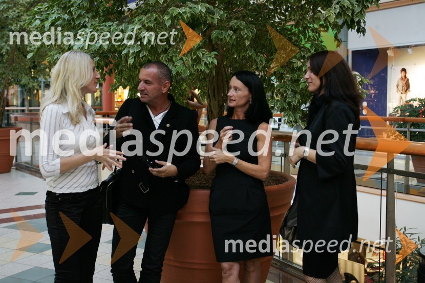 Mihaela Tratnik, Miha Jamšek, Vesna Kovač in Saša Šoštar, RašicaRašica, otvoritev prodajalne v Europarku