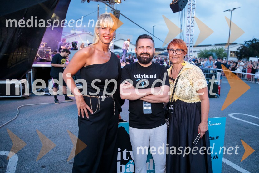  Darja Lesjak, center manager, Citycenter Celje;  Janko Simon Klanfer, urednik, Radio Fantasy;  Nena Horvat, vodja marketinga Citycenter CeljeVeliki koncert Magnifica ob 15-letnici Citybanda
