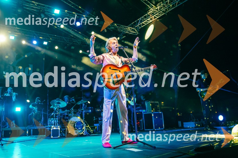  Robert Pešut - Magnifico, glasbenikVeliki koncert Magnifica ob 15-letnici Citybanda