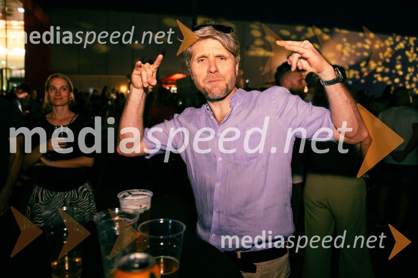  Ema Abina, rokometašica;  ... Veliki koncert Magnifica ob 15-letnici Citybanda