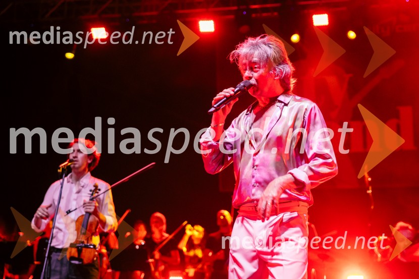  Matija Krečič, violinist in skadatelj, Momento Cigano;  Robert Pešut - Magnifico, glasbenikVeliki koncert Magnifica ob 15-letnici Citybanda