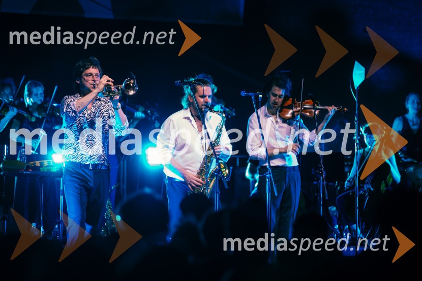 Luka Ipavec, glasbenik, skupina Manouche;  Matej  Kužel, saksofonist, Momento Cigano;  Matija Krečič, violinist in skadatelj, Momento CiganoVeliki koncert Magnifica ob 15-letnici Citybanda